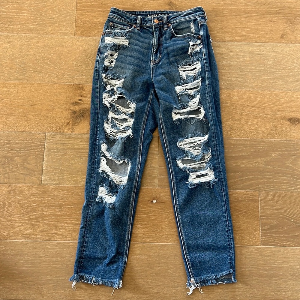 American Eagle Distressed Stretch Mom Jean | 4